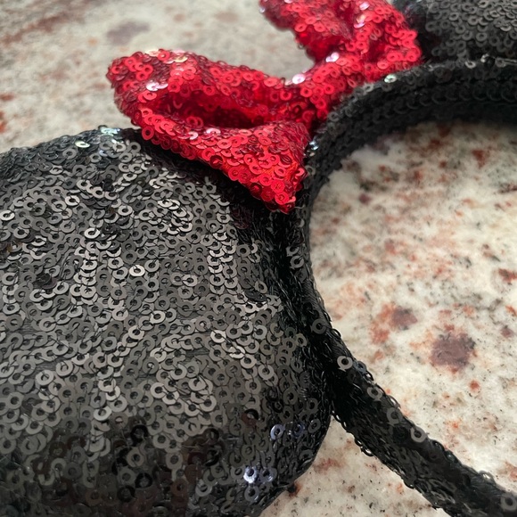 Sparkly Minnie Mouse Ears Headband - Picture 2 of 3